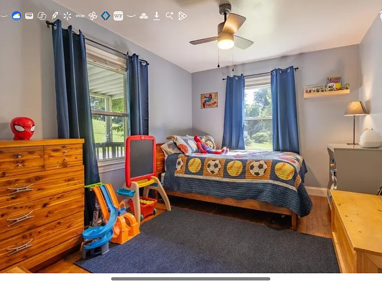 2705 E Grove St — Photo 7