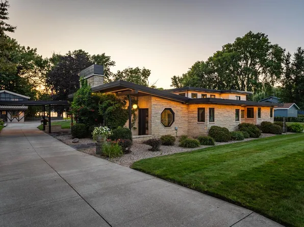 3525 Lakeshore DRIVE, La Crosse, WI 54603
