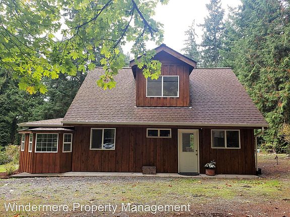 3rd image of 20701 Kitsap St NE