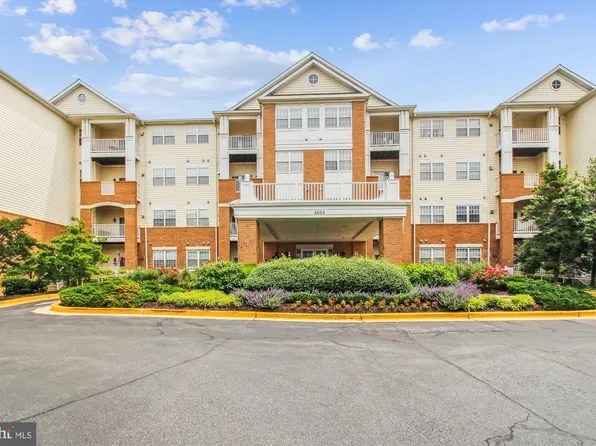 2605 Chapel Lake Dr APT 310, Gambrills, MD 21054