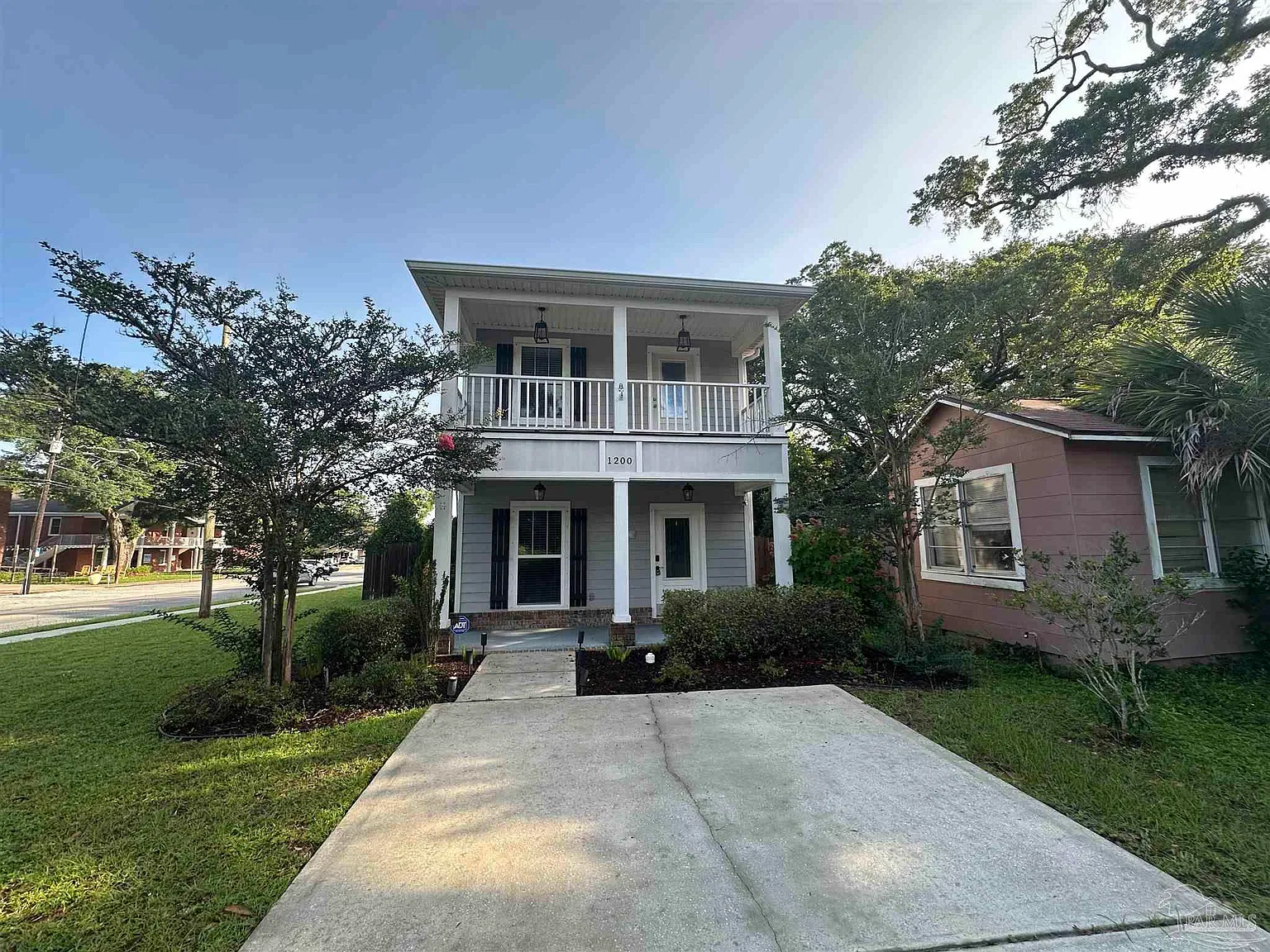 3 bed, 2.5 bath, 1664 sqft, $2,850 — Photo 3