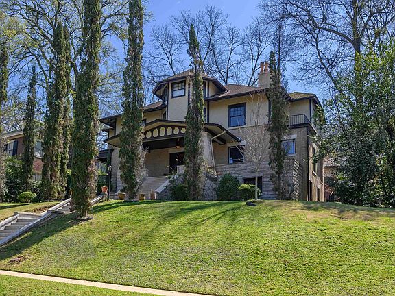 3rd image of 4121 Crescent Rd