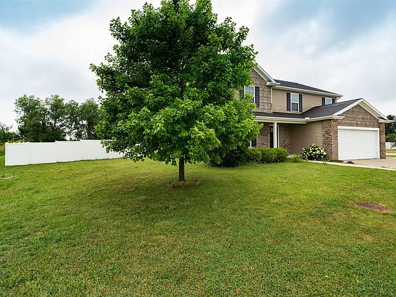 2nd image of 3701 Pamela Dr