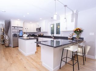 576 Main St, Danville, NH 03819