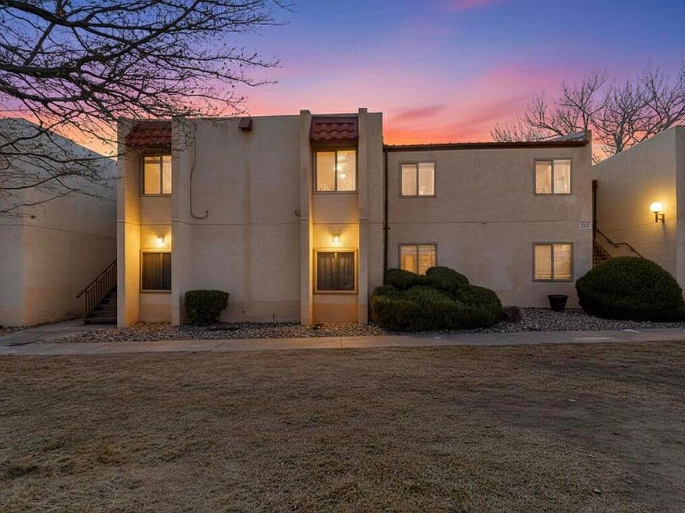 1st image of 901 Country Club Dr SE APT B