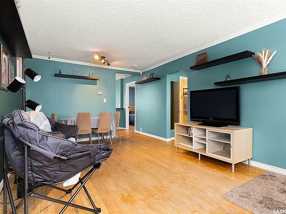 5th image of 5318 Dewdney Ave