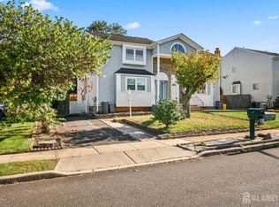 45 Hannah Dr, Dayton, NJ