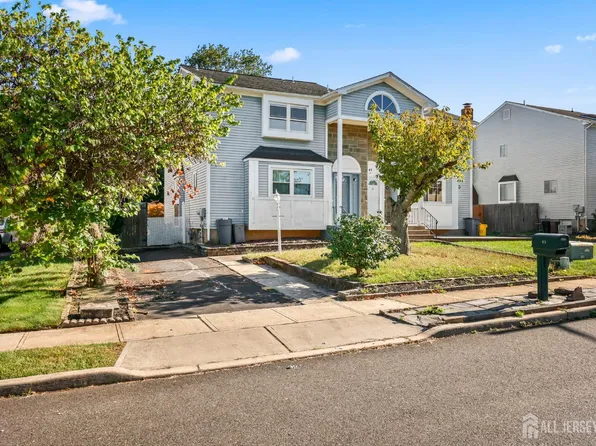 45 Hannah Dr, Dayton, NJ 08810