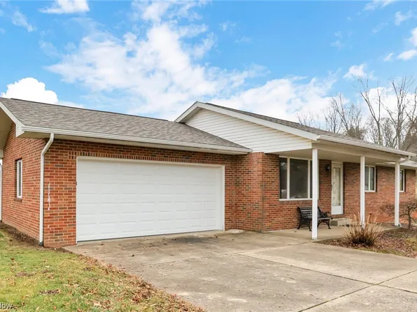 1960 Adamsville Rd, Zanesville, OH 43701