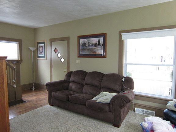 4th image of 802 Myers Ave