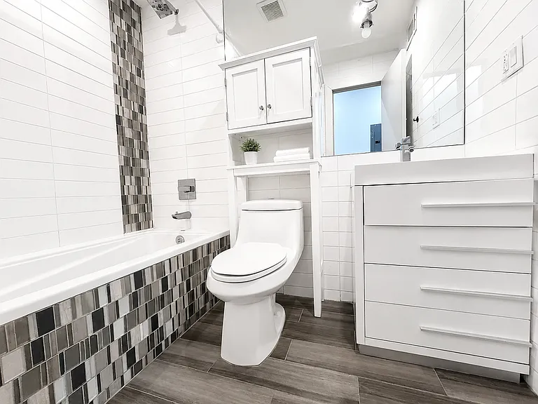 245 Harman St #DPX — Photo 3