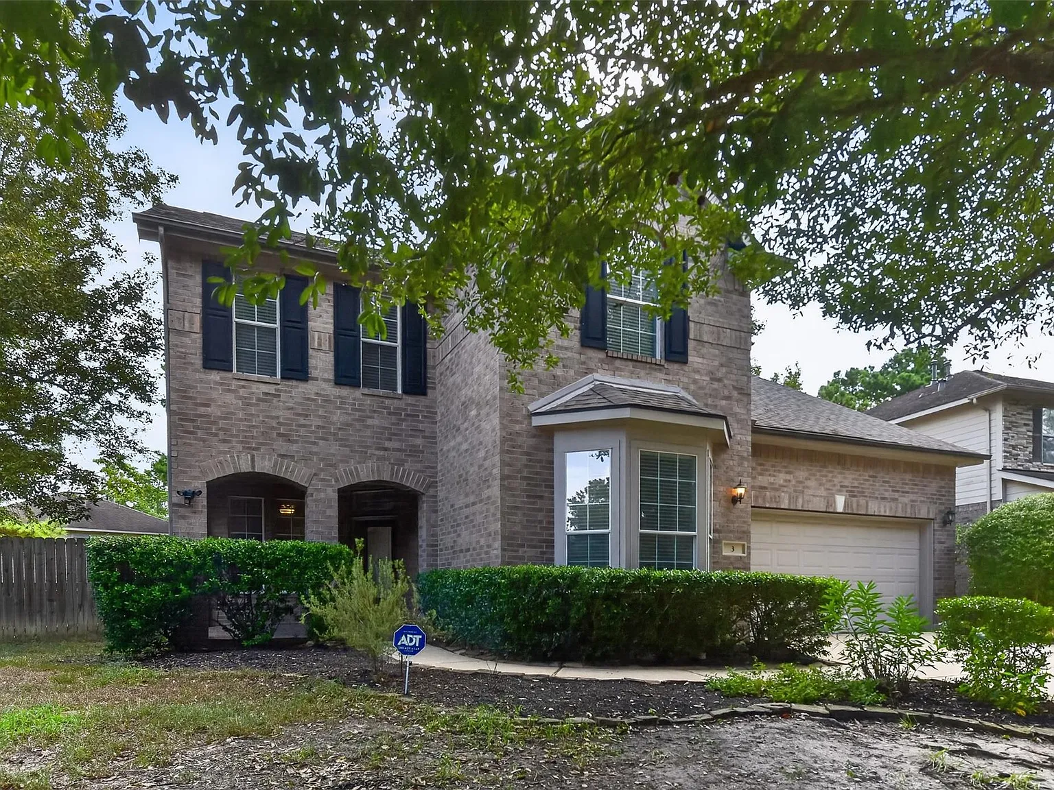 4 bed, 2.5 bath, 2583 sqft, $2,850 — Photo 3