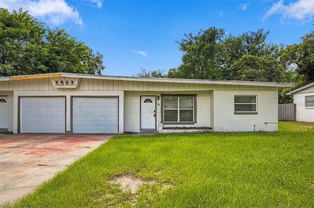 3 bed, 2.0 bath, 1009 sqft, $2,200 — Photo 3