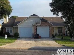 9215 Shadow Crest Dr, Converse, TX 78109