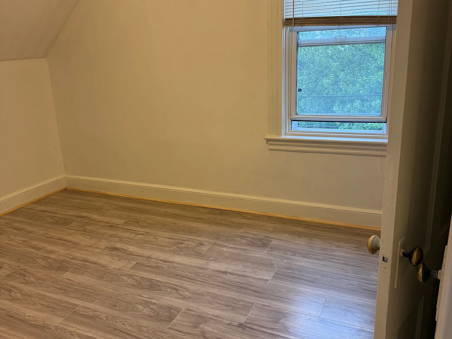 3 bed, 1064 sqft, $2,100 — Photo 4