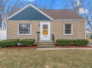 1326 Garland St, Green Bay, WI 54301