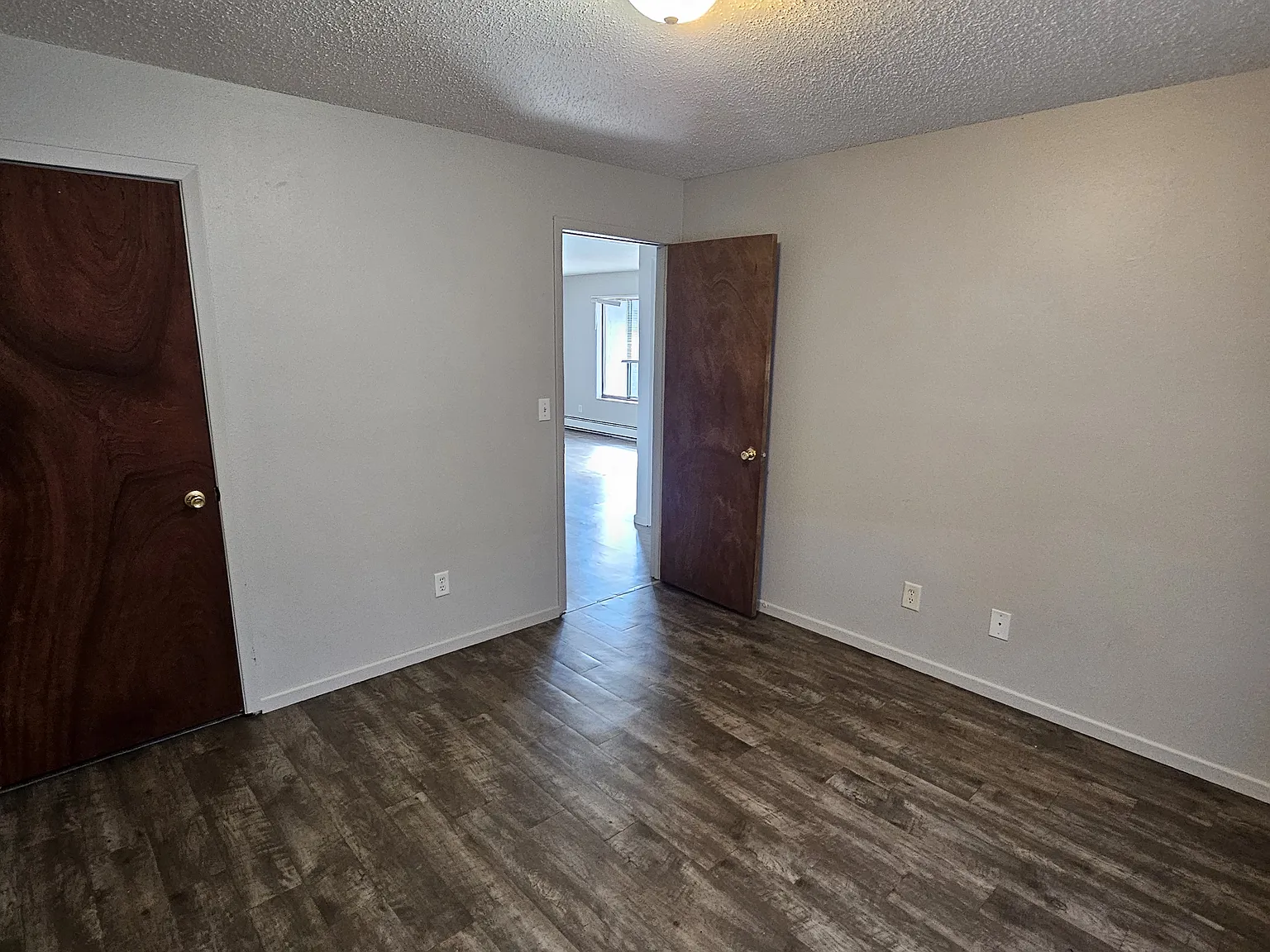 2 bed, 850 sqft, $900 — Photo 3