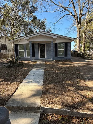 1812 Como St Photo 1