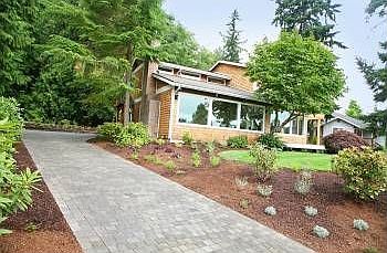 1st image of 2563 Hillis Dr