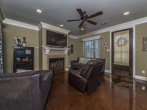 4th image of 115 Old Heritage Ln