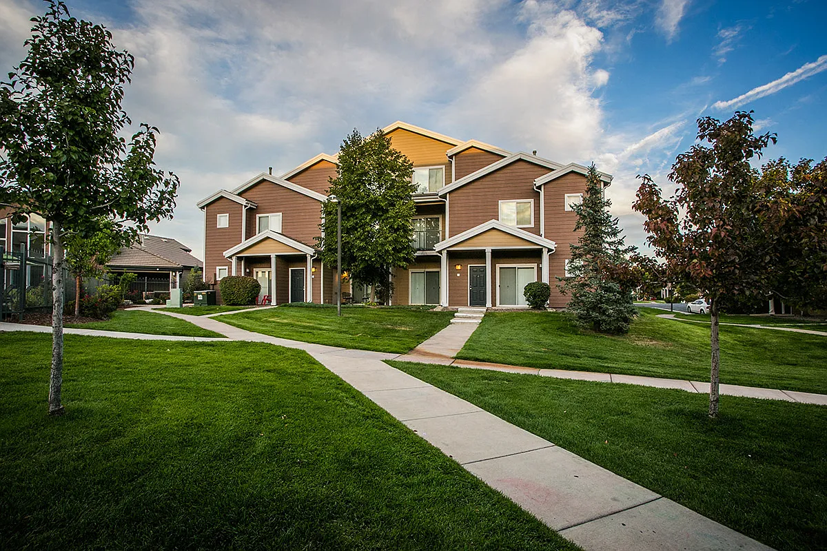 Redstone Ranch Apartments — Photo 3
