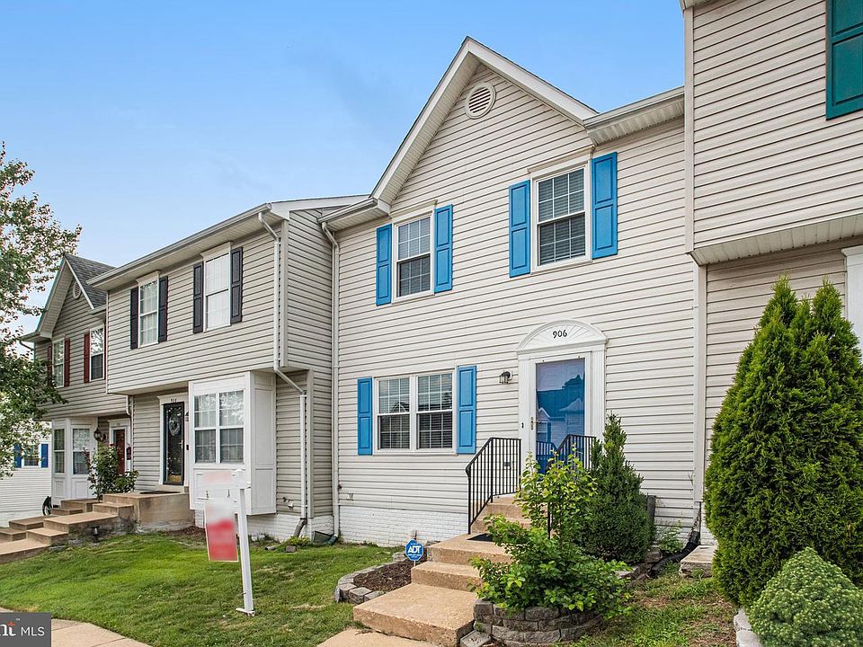 1st image of 906 Kings Crest Dr