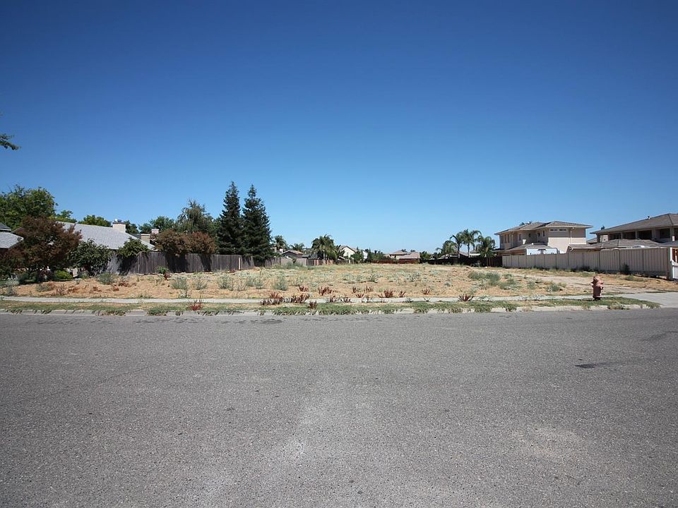 1st image of 2903 Canyon Dr