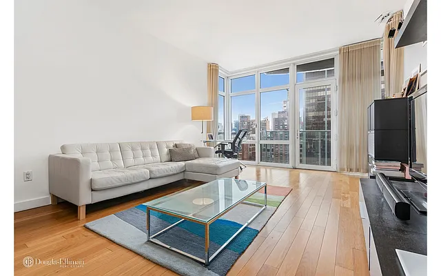 Rented by Douglas Elliman | media 24