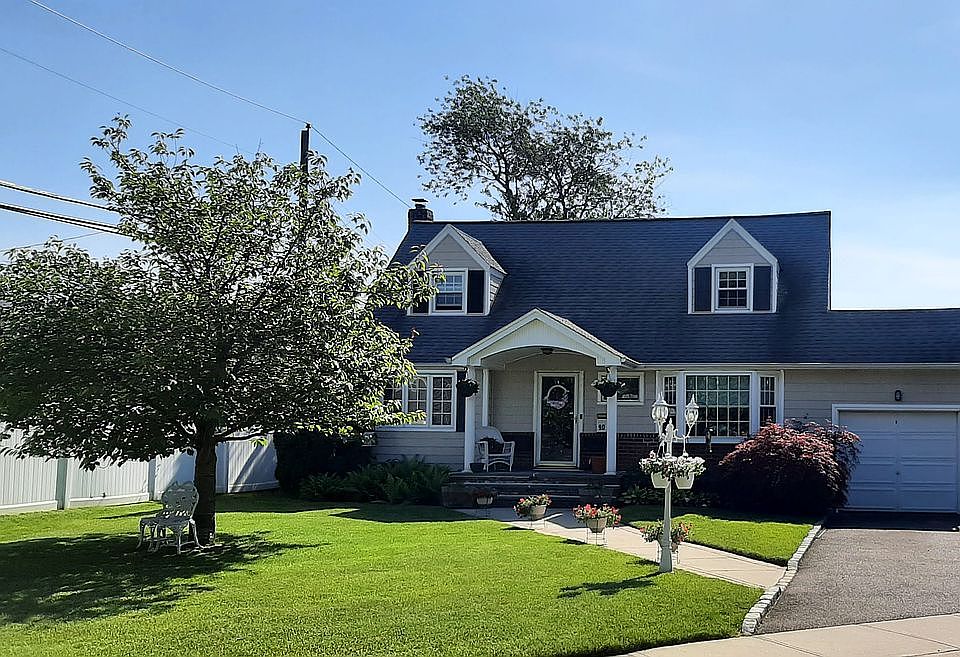 1st image of 90 Brisbane Ln