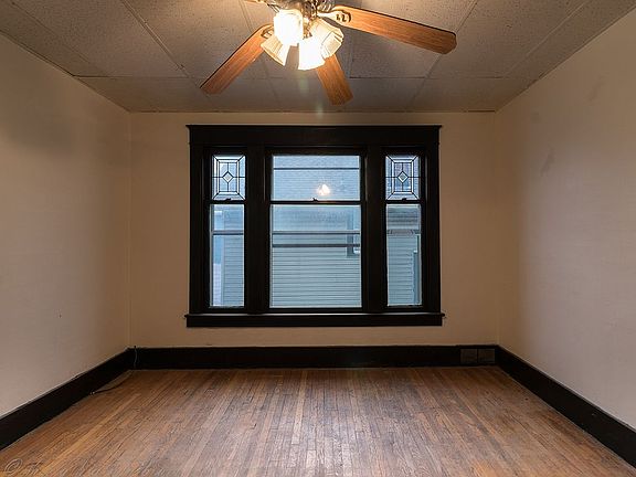 Upper dining room 