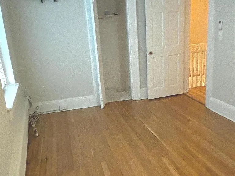 1 E Carver St — Photo 13