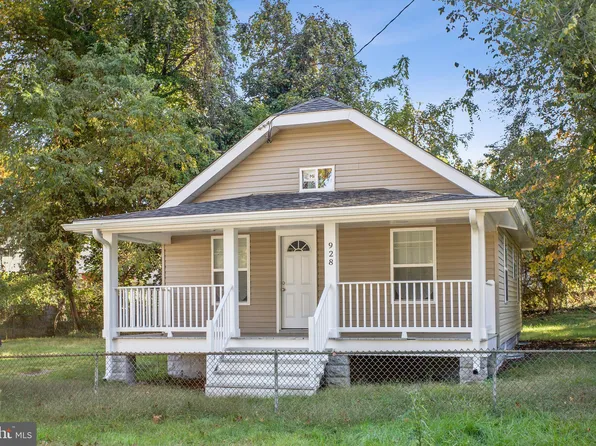928 Burns St SE, Washington, DC 20019