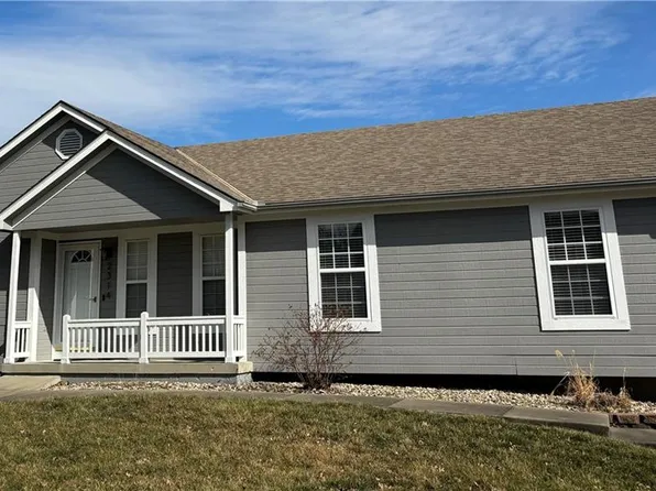 2314 NE Maybrook Dr, Blue Springs, MO 64029