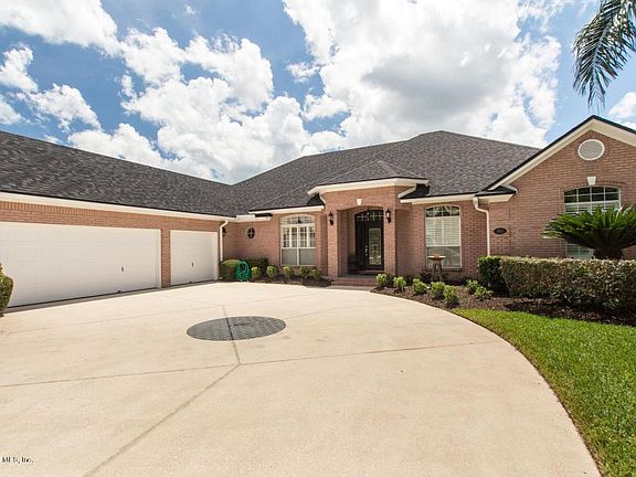 5th image of 8212 Hampton Lake Ln