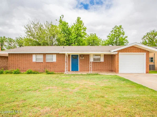 815 Cedar St, Floydada, TX 79235