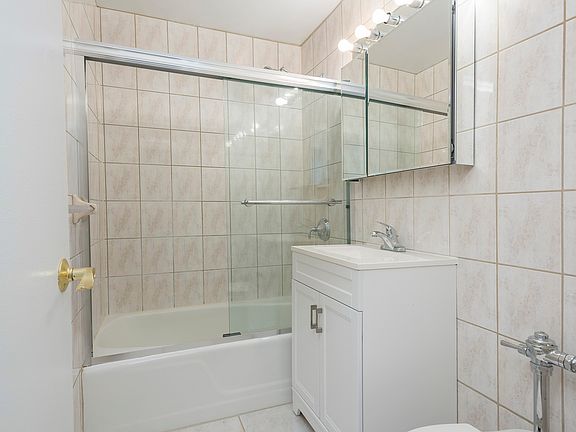 5th image of 1160 3rd Ave #12K