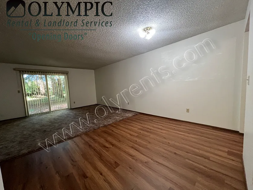 Tumwater 2 Bdrm, 1.5 Bath Townhome Style Duplex — Photo 3