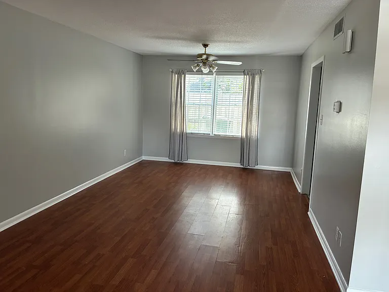 455 Mall Blvd #35 — Photo 4