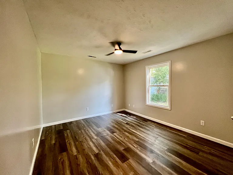 28 Sycamore Dr — Photo 14