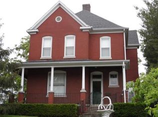 417 N High St, Belleville, IL 62220