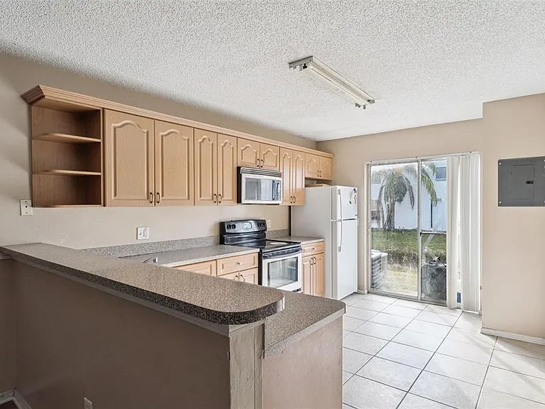 3651 N Goldenrod Rd #110 — Photo 9
