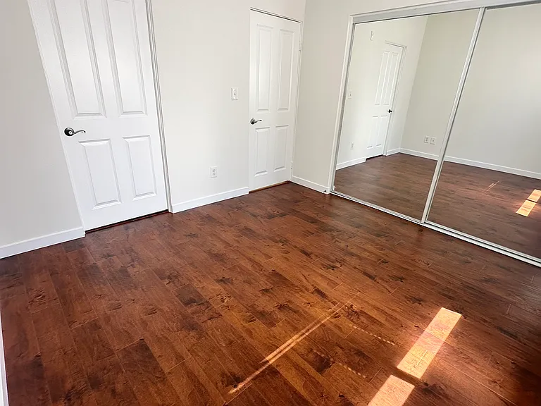 5716 Whitsett Ave — Photo 13