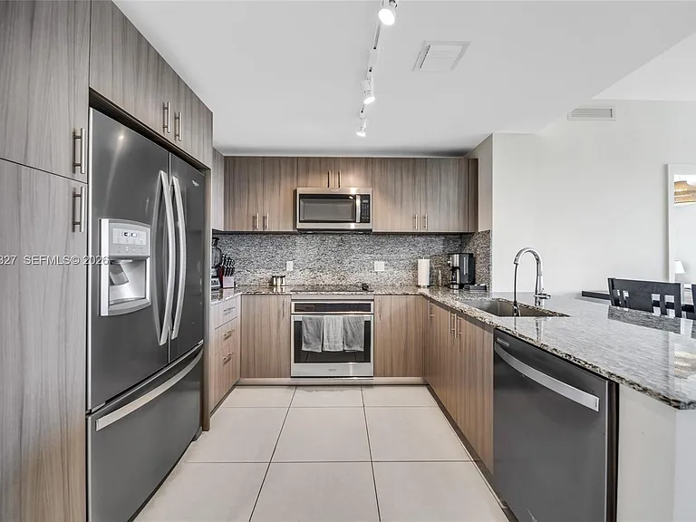 5350 NW 84th Ave #903 — Photo 18