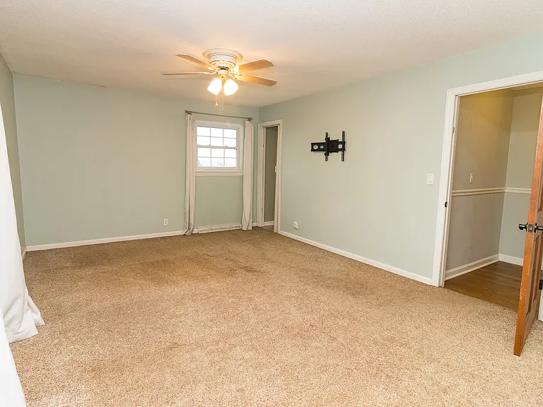 917 Brynwood Dr — Photo 25