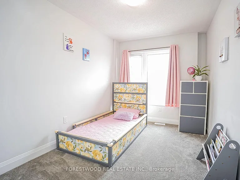 53 Humberstone Dr — Photo 38