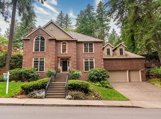 1953 Summit Dr, Lake Oswego, OR