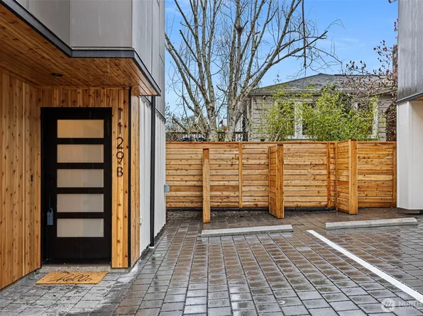 1129 NW 58th Street #B, Seattle, WA 98107
