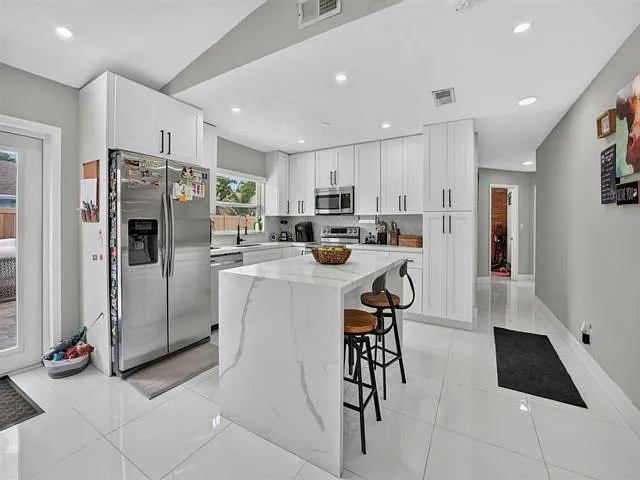 8131 NW 44th Ct — Photo 8