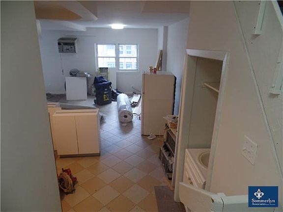 4th image of 33 Gold St APT 623