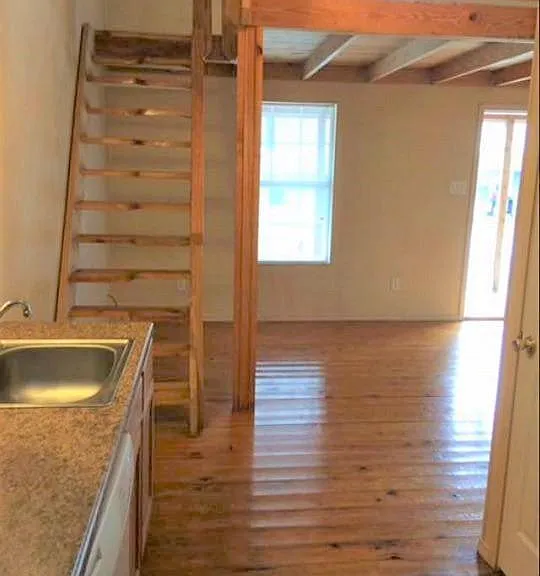 906 Cason St #305 — Photo 6